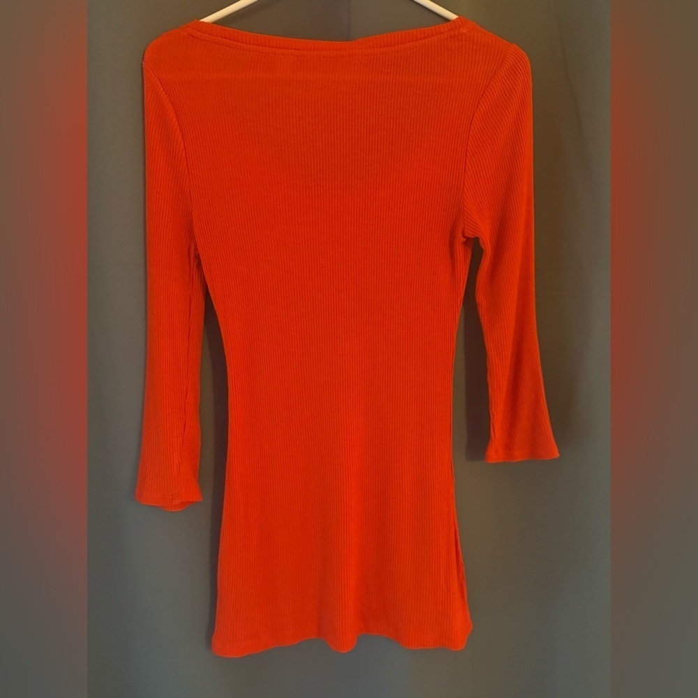 โจ New York & Company Ribbed Tee โ Orange | XS โจ - Picture 2 of 3